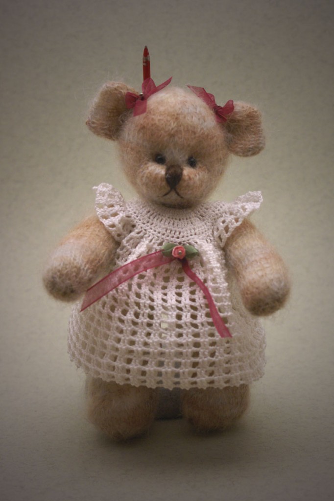 Knitted bear