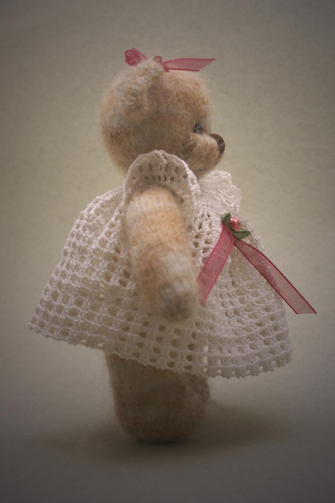 knitted-bitsy-bear-annie-s-granny