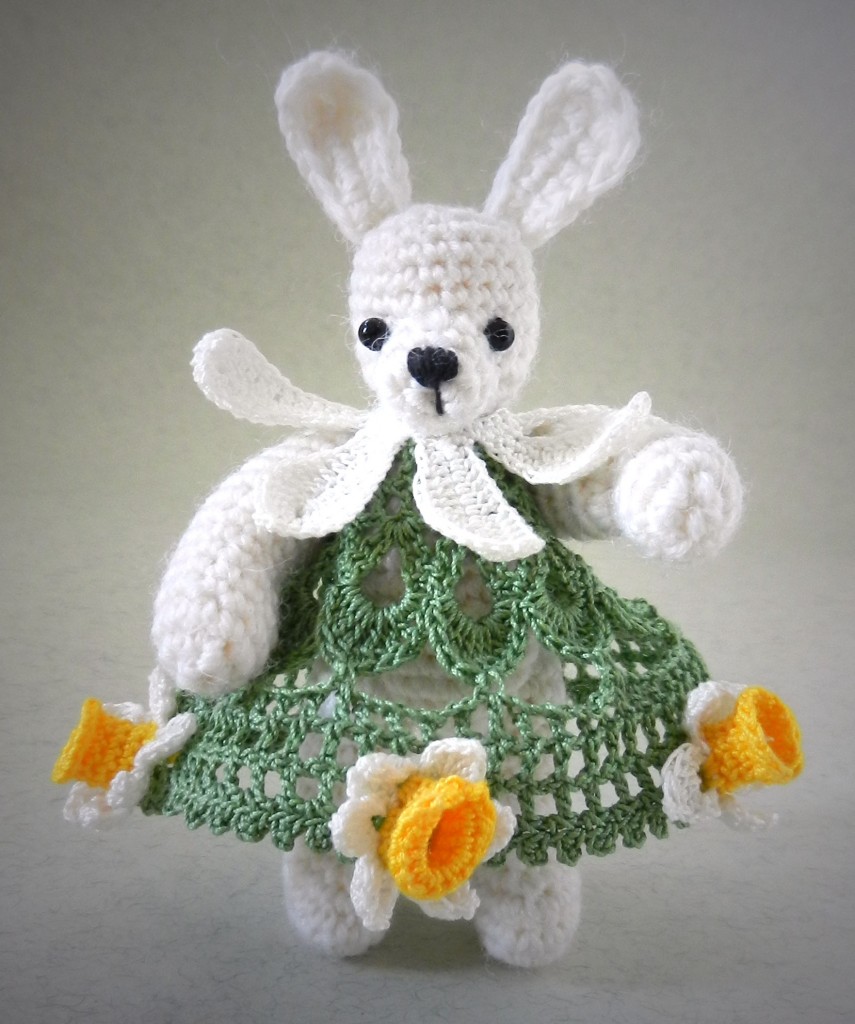 Crochet easter bunny