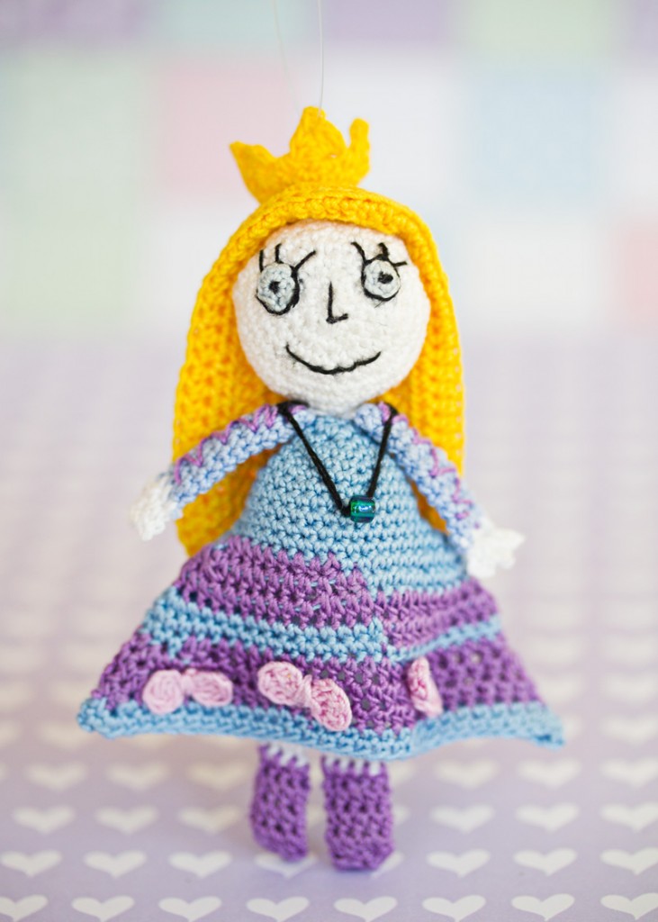 Crochet doll 